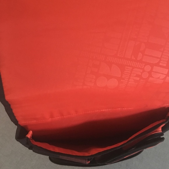 Burton Laptop Sleeve with Storage - Picture 5 of 6